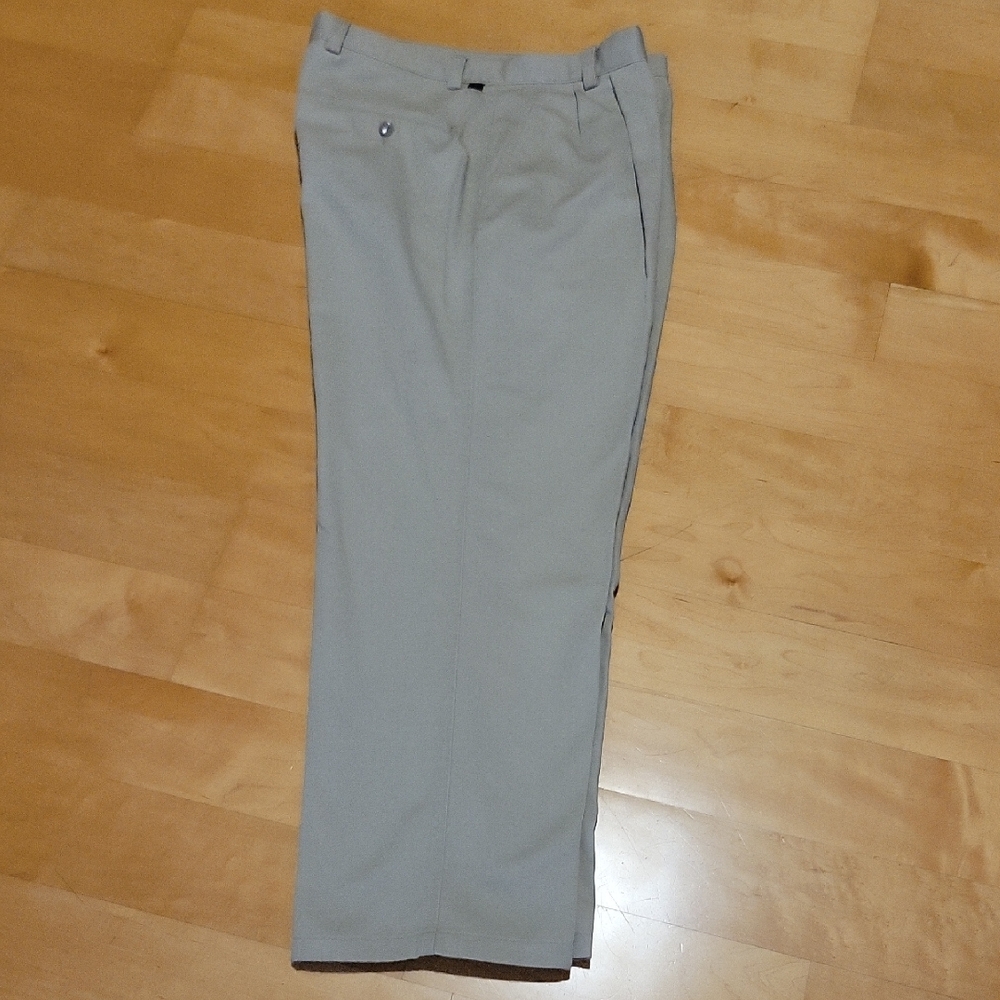 Dockers Pleated Relaxed Fit Khaki Mens Pants 34x29